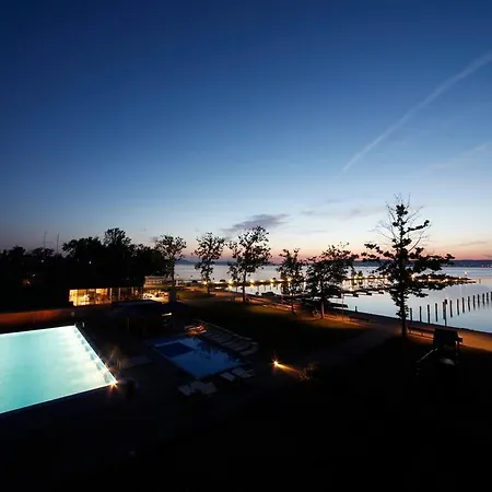Apartment Modern With View