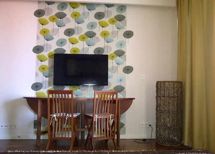 Modern With View בלטונללה