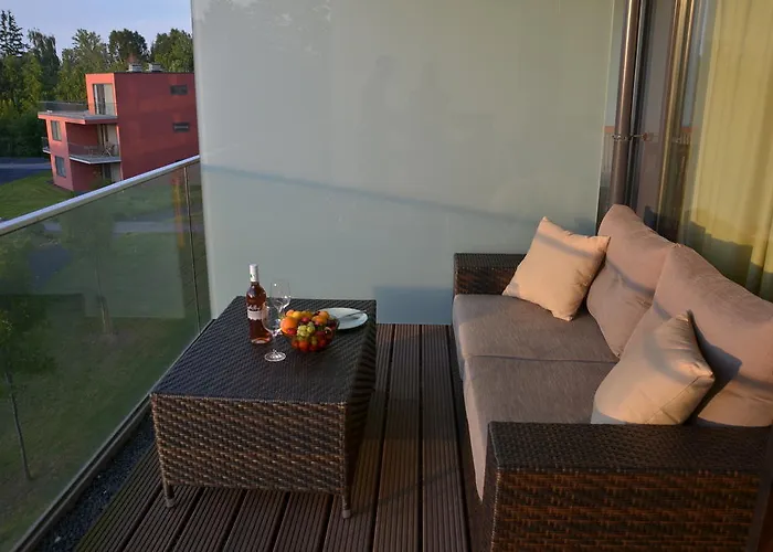 דירה Modern With View בלטונללה